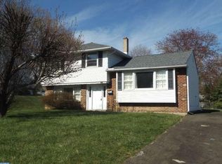 424 Robin Rd, Hatboro, PA 19040