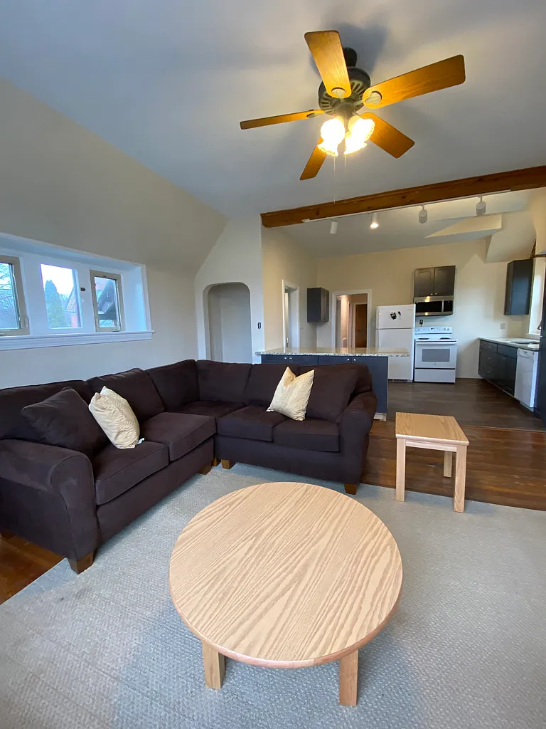 904 West 4th Street Apt. 3 - 1 — Photo 1