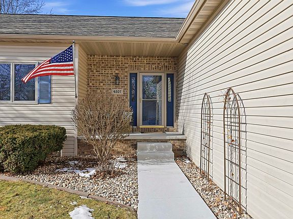 2nd image of 4207 N Tigerlily Dr