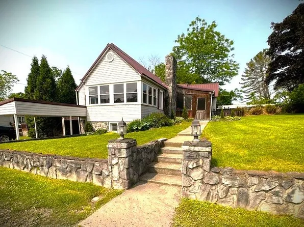414 Terry Ave, Oak Hill, WV 25901