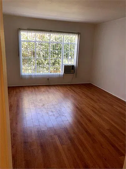 014 - 239-241 E. Cedar Avenue — Photo 3