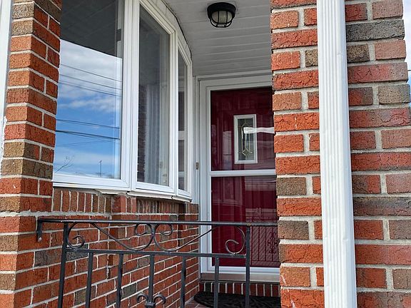 4th image of 370 Seaver Ave