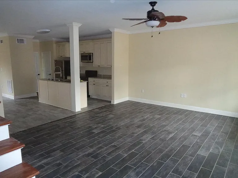 337 Countryview Cv — Photo 2