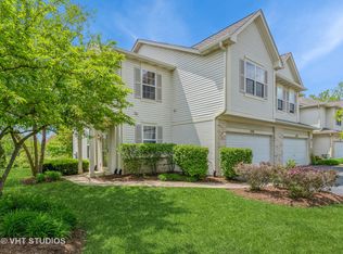 2397 Sunrise Cir, Aurora, IL 60503