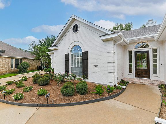 5th image of 103 Forest Ct