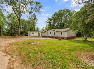 1382 32nd St SE, Conover, NC 28613