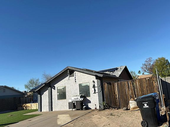 2nd image of 804 W Morrow Dr