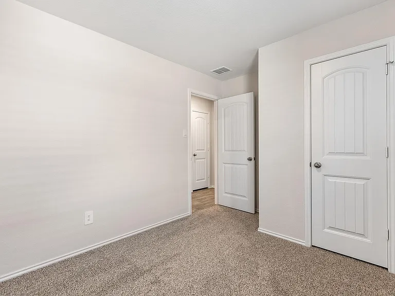 1702 Miller Ter — Photo 19