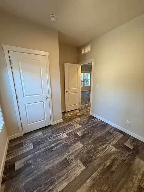 3 bed, 1000 sqft, $2,450 — Photo 4