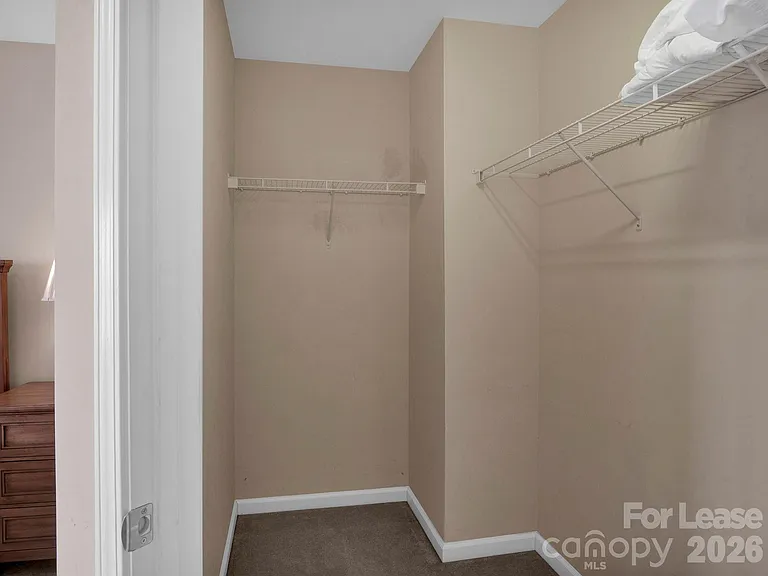 1401 Hammond Dr — Photo 25