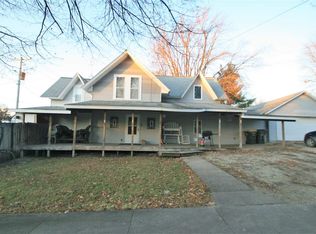 102 3rd Ave NE, Waukon, IA 52172