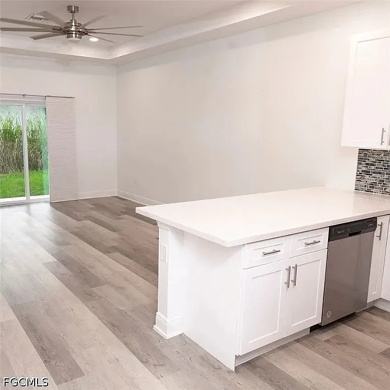 3 bed, 2.0 bath, 2489 sqft, $2,000 — Photo 3