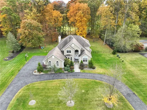 33 Oxford Drive, Montebello, NY 10901