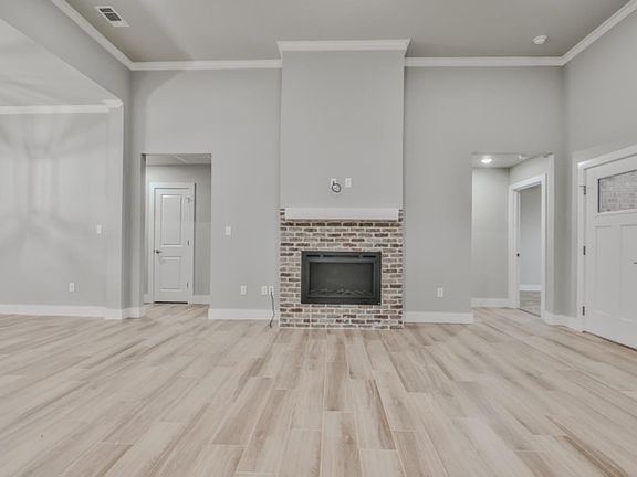 4th image of 130 Calvin Dr