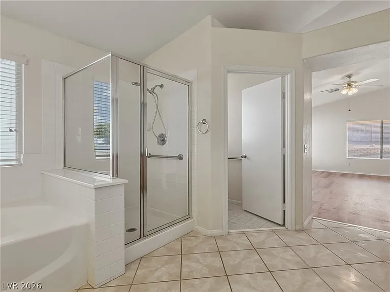 1037 Blue Lantern Dr — Photo 31