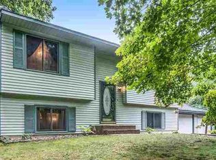 7399 Sullivan Rd, Grawn, MI 49637