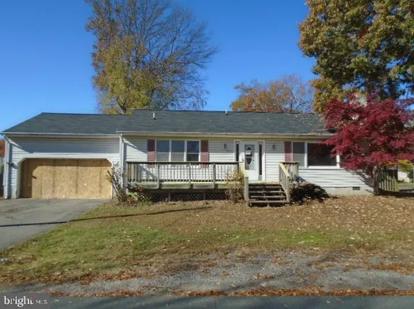 4900 Thomas Dr, Shady Side, MD 20764