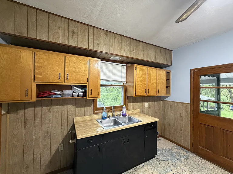 220 Lovers Ln NW #3 — Photo 3