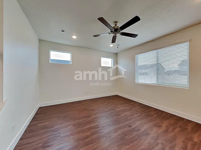 2440 S Deborah Ave — Photo 7