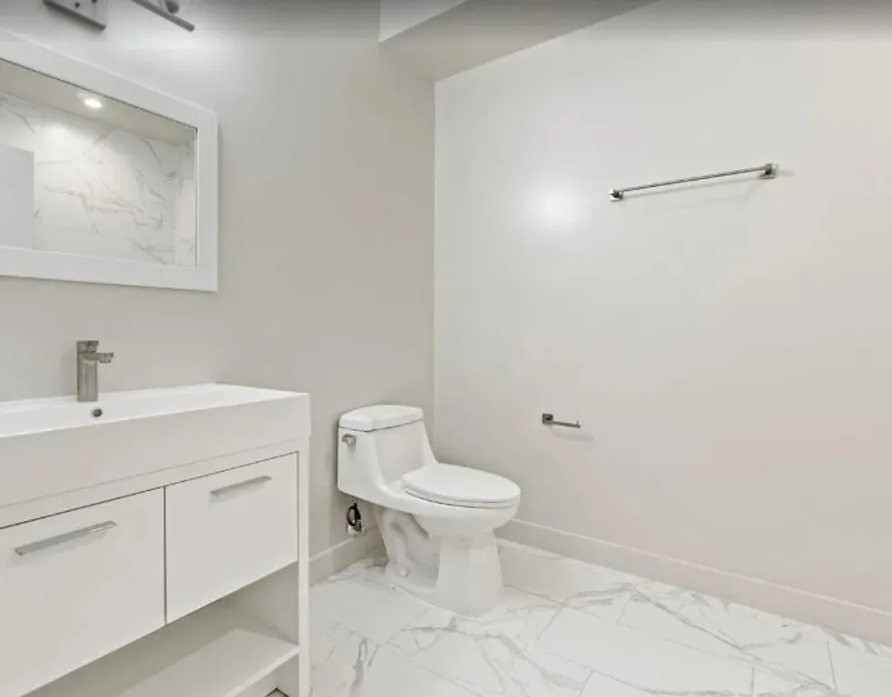 4712 Sheriff Rd NE — Photo 2