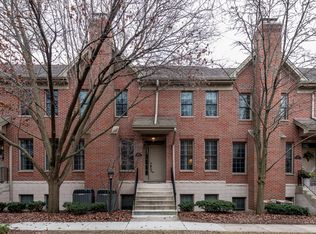 429 Brantley Pl, Wheaton, IL 60187