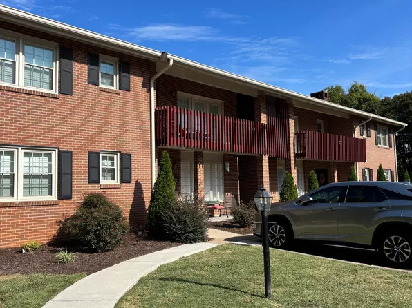 480 W Main St #B-2, Danville, VA 24541