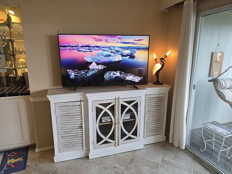 55-inch Samsung smart TV