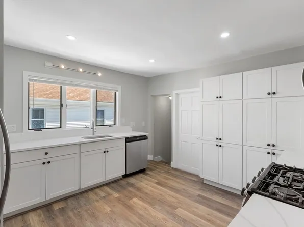 7 Hawthorne St Unit 2, Everett, MA 02149