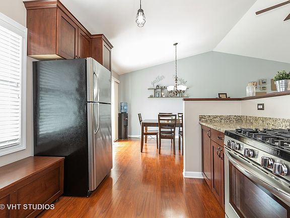 5th image of 7323 W Woodlawn Dr