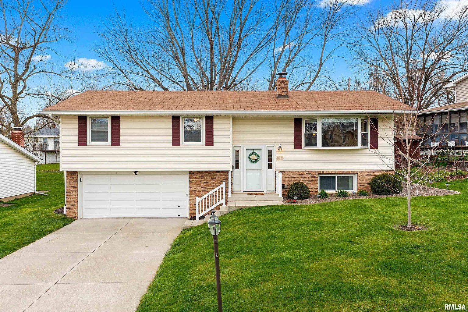 1713 W Pinewood Pl photo 1