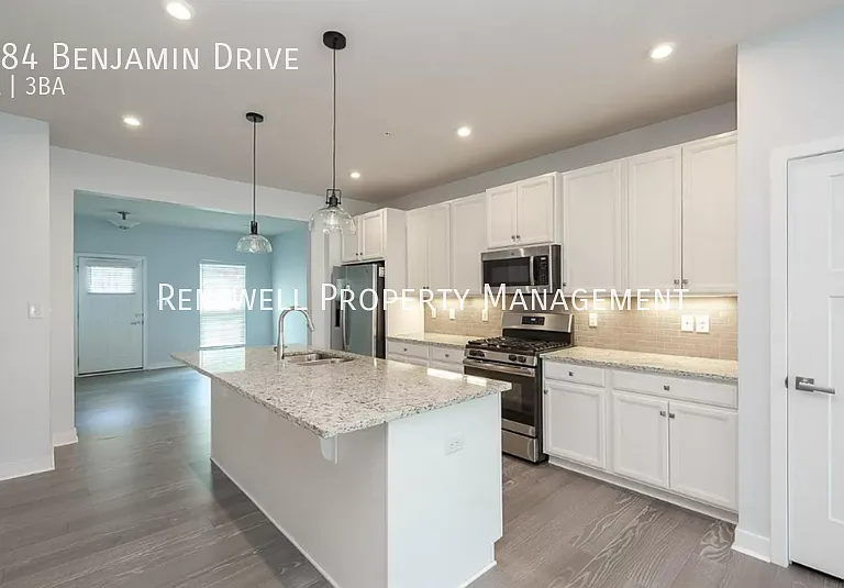 1284 Benjamin Dr — Photo 2
