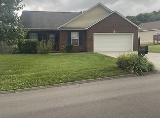 711 Drakewood Ln, Knoxville, TN 37924