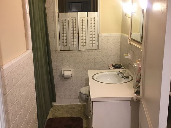 Guest Full Bath