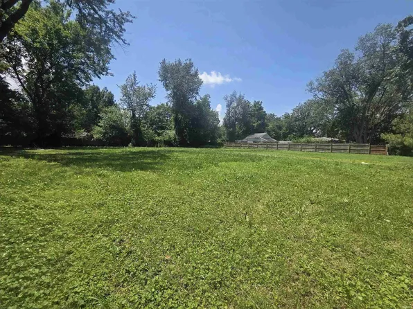 2615 Sweetser Ave, Evansville, IN 47714