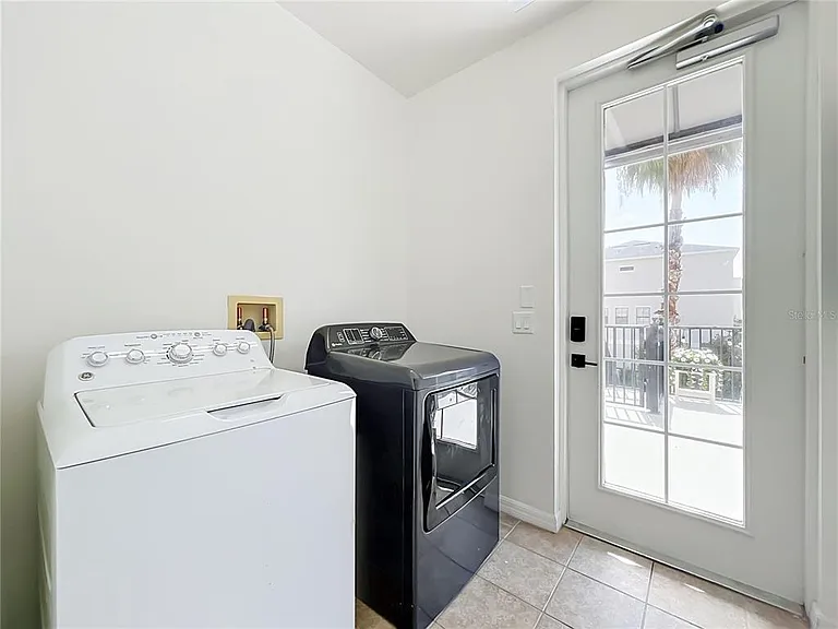 3716 Avalon Park East Blvd — Photo 58