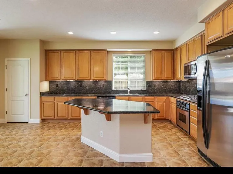 529 Bramblewood Ave — Photo 5