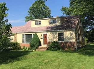 443 Cary Jay Blvd, Richmond Heights, OH 44143