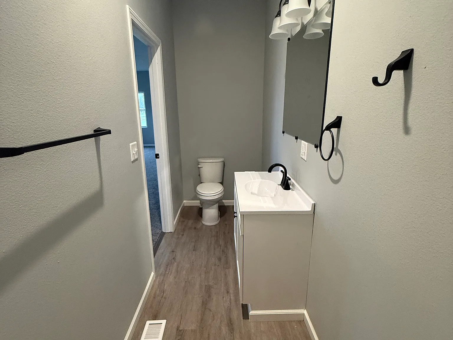 2 bed, 1.5 bath, $1,300 — Photo 3