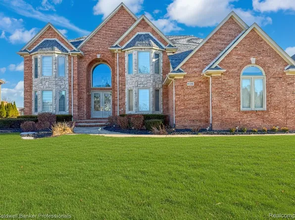 43358 Chester Dr, Sterling Heights, MI 48314