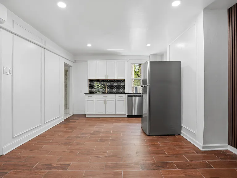 252 E Girard Ave #1 — Photo 6