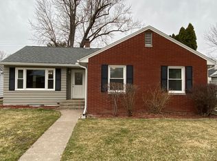 2727 24th Ave, Moline, IL 61265