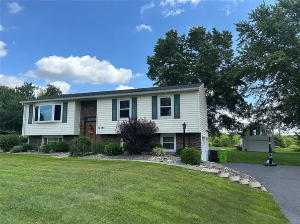 12460 Leslie Rd, Meadville, PA 16335