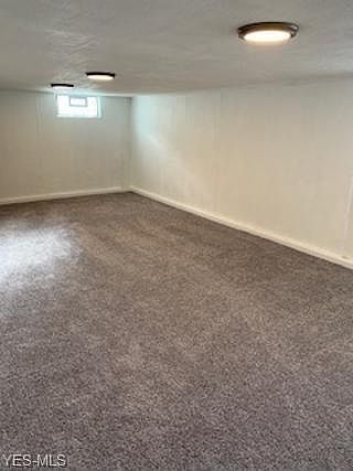 3rd image of 937 Livermore Ln