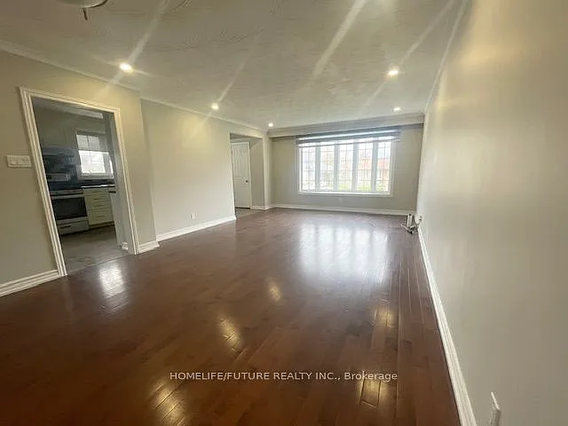 18 Albacore Cres #MAIN — Photo 4