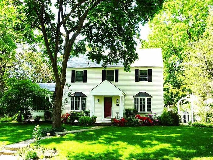 1st image of 7 Alden Ln