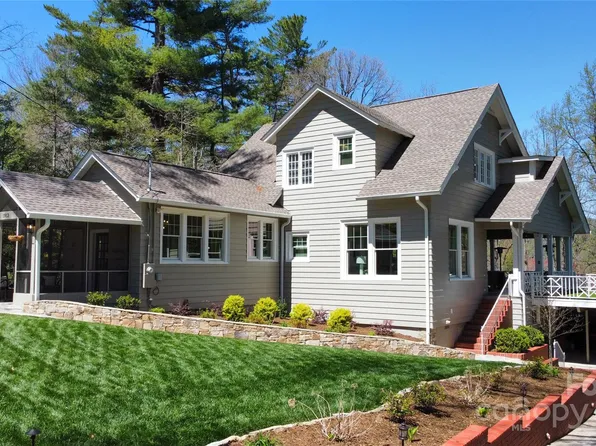 1913 Trellis Ln, Laurel Park, NC 28739