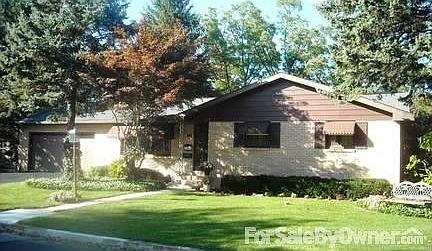 Front of house in great neighborhood