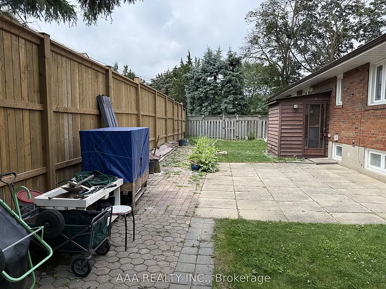 27 Kingsview Blvd #1 — Photo 5