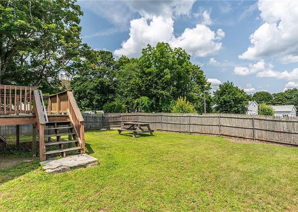 5 Woodside Ave, West Warwick, RI 02893 Zillow