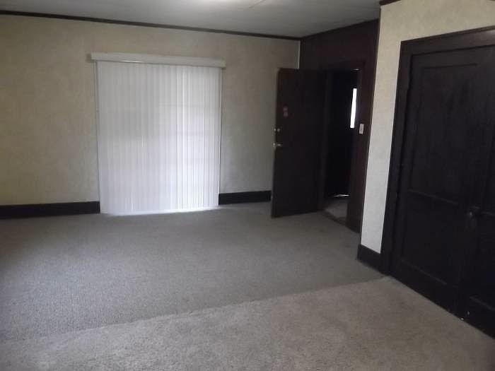 2nd image of 716 W 11th St APT 2